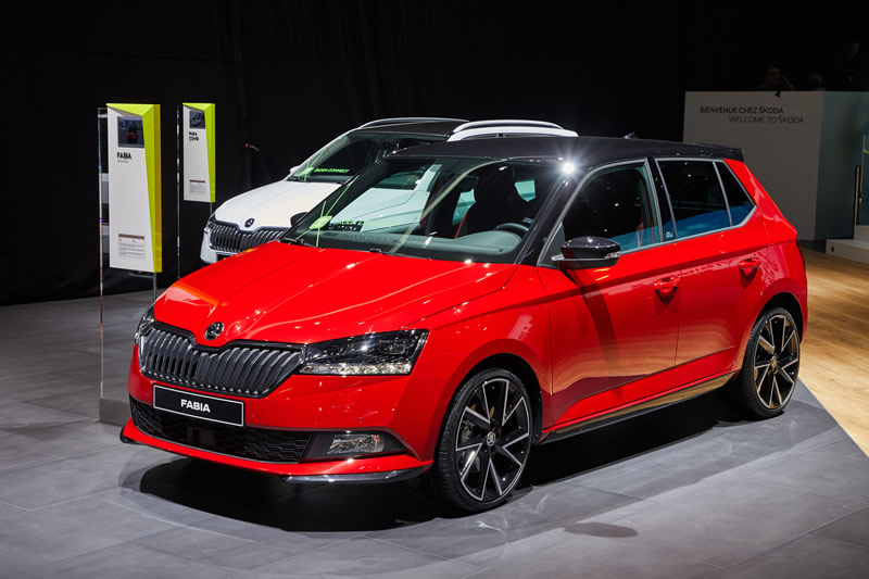 autosalon-Zeneva-2018-autobazar-skoda-fabia-cervena