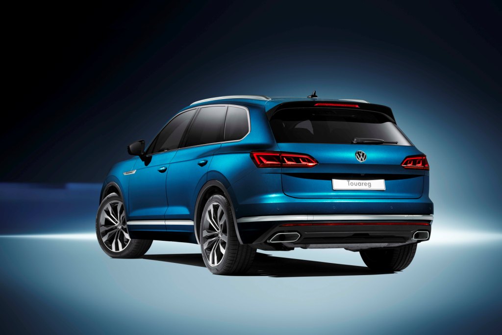 vw-volkswagen-suv-touareg-2018-modre-auto