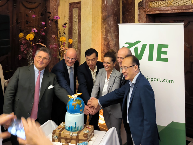 ludia si tlapli nad tortou